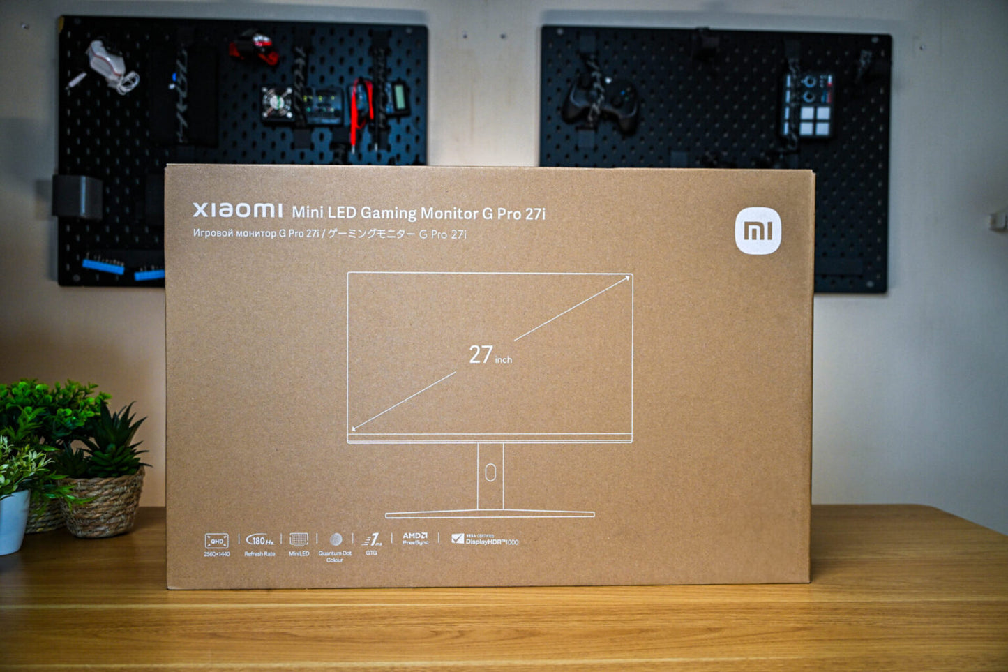 Xiaomi G Pro 27i 27″ 2K 1440p Mini LED IPS Gaming Monitor (180Hz, 1ms, 16:9, HDMI/DP, AMD FreeSync, & HDR1000)