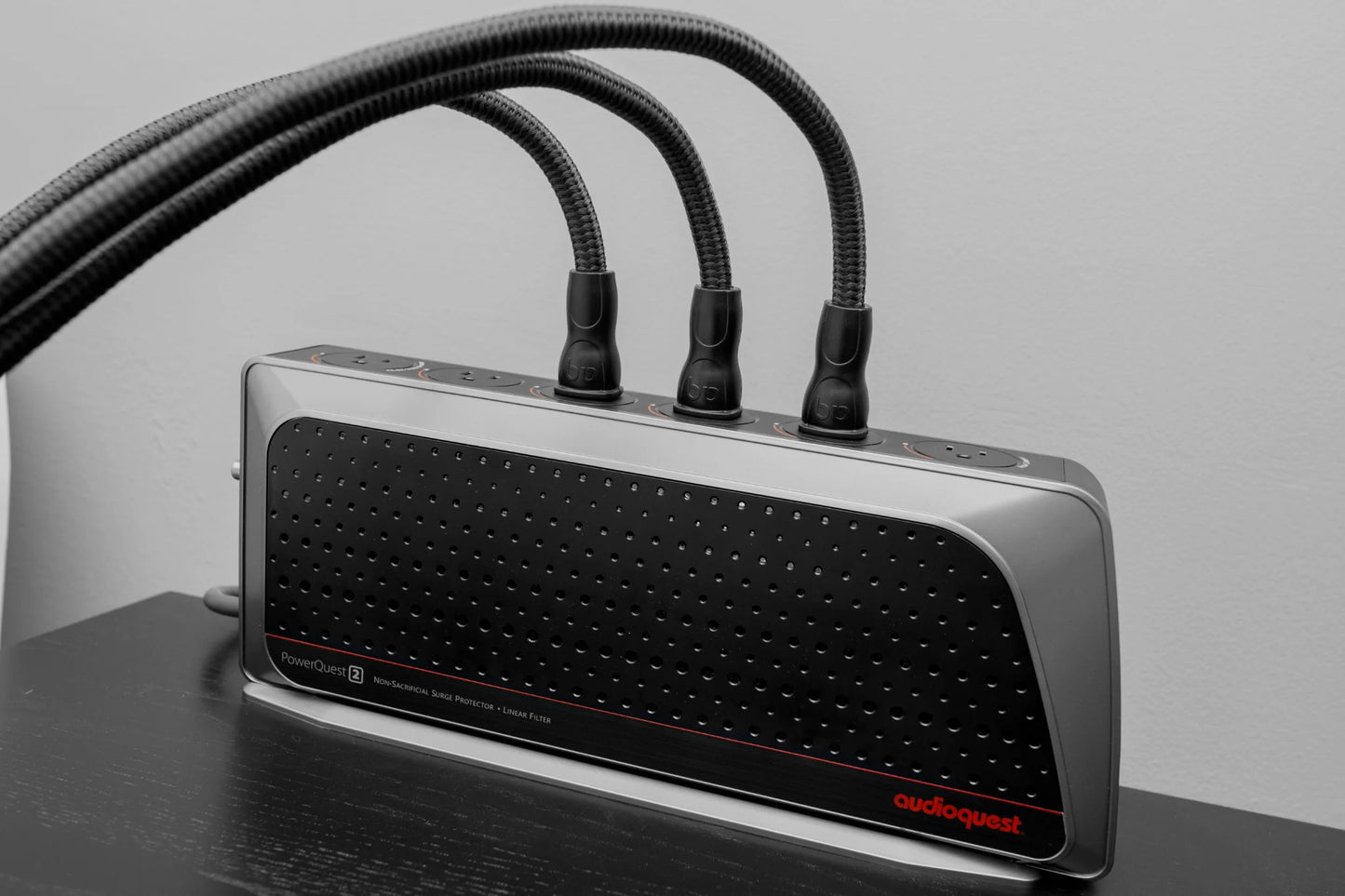 AUDIOQUEST POWERQUEST® PQ2 - AC POWER CONDITIONER