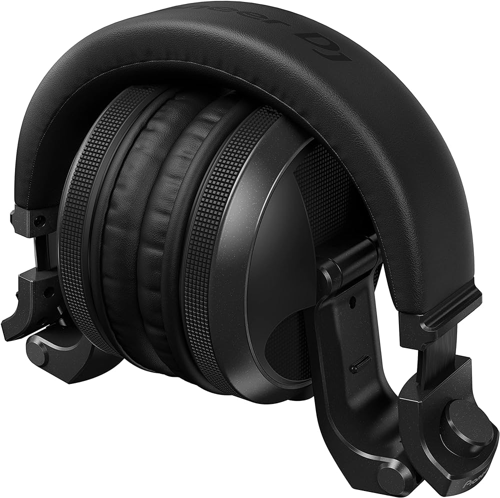 Pioneer DJ Bundle with Headphones (Black)