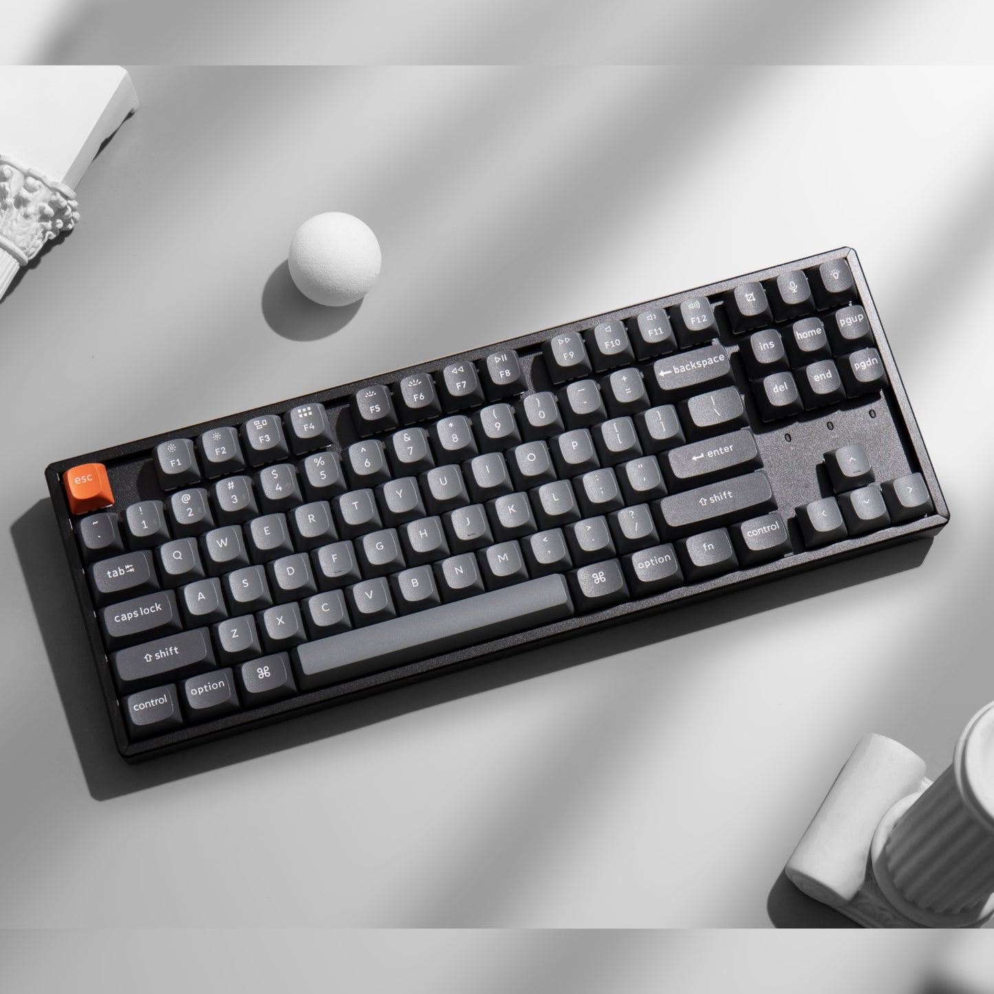 Keychron K8 Max QMK Wireless Custom Mechanical Keyboard | BANANA Switches